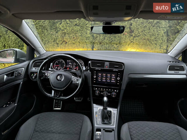 Сірий Фольксваген Гольф, об'ємом двигуна 1.6 л та пробігом 270 тис. км за 12450 $, фото 12 на Automoto.ua