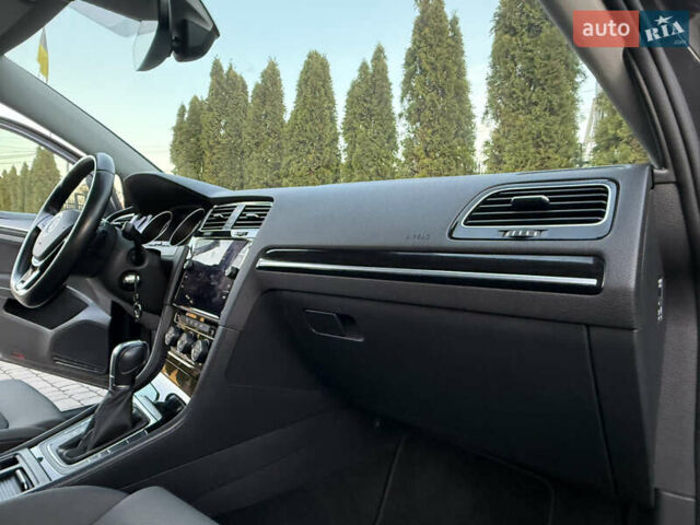 Серый Фольксваген Гольф, объемом двигателя 1.97 л и пробегом 208 тыс. км за 14999 $, фото 45 на Automoto.ua