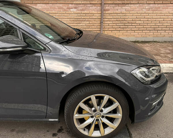 Фольксваген Гольф 2018 у Києві на Automoto.ua Сірий Фольксваген Гольф, об'ємом двигуна 1.97 л та пробігом 133 тис. км за 20200 $, фото 5 на Automoto.ua