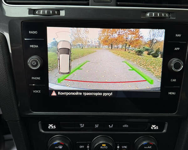 Фольксваген Гольф 2018 в Хмельницком на Automoto.ua Серый Фольксваген Гольф, объемом двигателя 1.6 л и пробегом 139 тыс. км за 13900 $, фото 40 на Automoto.ua