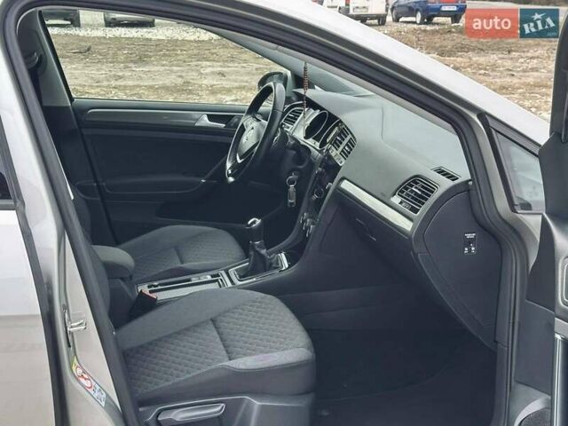 Серый Фольксваген Гольф, объемом двигателя 2 л и пробегом 228 тыс. км за 14350 $, фото 58 на Automoto.ua