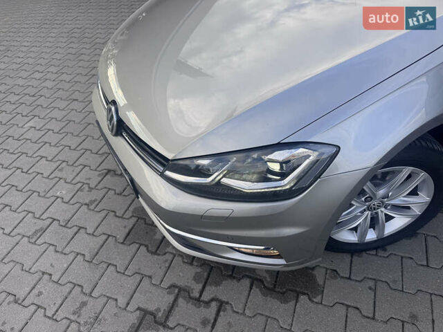 Серый Фольксваген Гольф, объемом двигателя 1.6 л и пробегом 228 тыс. км за 11500 $, фото 44 на Automoto.ua