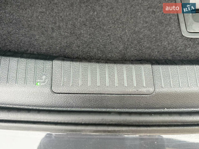 Сірий Фольксваген Гольф, об'ємом двигуна 1.6 л та пробігом 213 тис. км за 13950 $, фото 41 на Automoto.ua