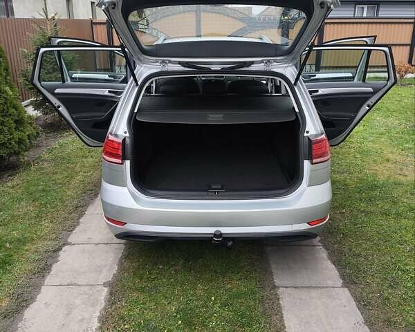 Серый Фольксваген Гольф, объемом двигателя 1.6 л и пробегом 198 тыс. км за 10800 $, фото 17 на Automoto.ua