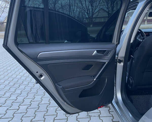 Сірий Фольксваген Гольф, об'ємом двигуна 1.6 л та пробігом 274 тис. км за 12500 $, фото 49 на Automoto.ua