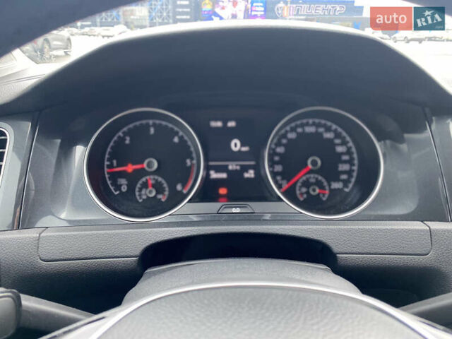 Серый Фольксваген Гольф, объемом двигателя 1.6 л и пробегом 280 тыс. км за 12400 $, фото 15 на Automoto.ua