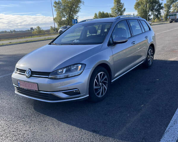 Серый Фольксваген Гольф, объемом двигателя 1.97 л и пробегом 198 тыс. км за 15900 $, фото 3 на Automoto.ua