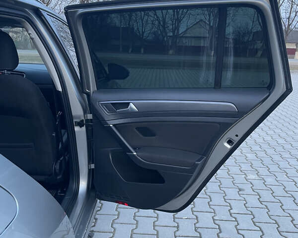 Сірий Фольксваген Гольф, об'ємом двигуна 1.6 л та пробігом 274 тис. км за 12500 $, фото 19 на Automoto.ua