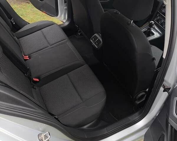 Серый Фольксваген Гольф, объемом двигателя 1.6 л и пробегом 198 тыс. км за 10800 $, фото 14 на Automoto.ua