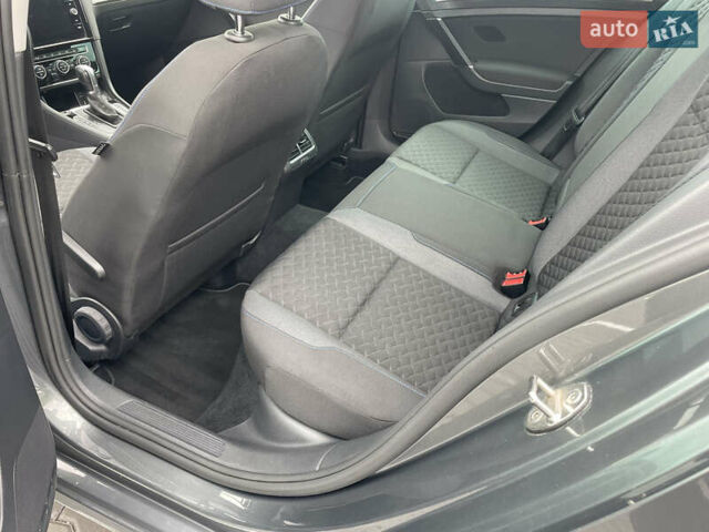 Сірий Фольксваген Гольф, об'ємом двигуна 2 л та пробігом 286 тис. км за 15400 $, фото 9 на Automoto.ua
