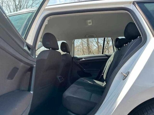 Серый Фольксваген Гольф, объемом двигателя 1.8 л и пробегом 47 тыс. км за 2800 $, фото 11 на Automoto.ua