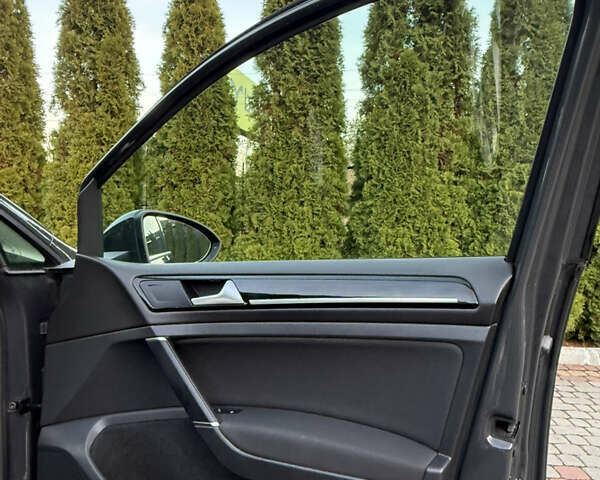 Серый Фольксваген Гольф, объемом двигателя 1.97 л и пробегом 208 тыс. км за 14999 $, фото 46 на Automoto.ua