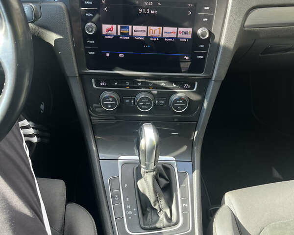 Сірий Фольксваген Гольф, об'ємом двигуна 1.6 л та пробігом 199 тис. км за 15600 $, фото 23 на Automoto.ua