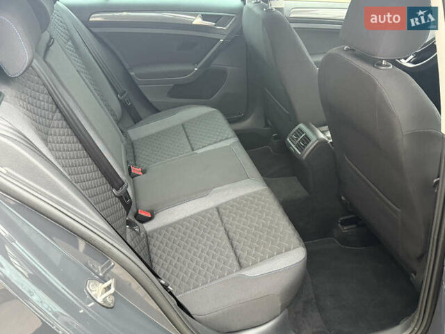 Сірий Фольксваген Гольф, об'ємом двигуна 1.6 л та пробігом 213 тис. км за 13950 $, фото 36 на Automoto.ua