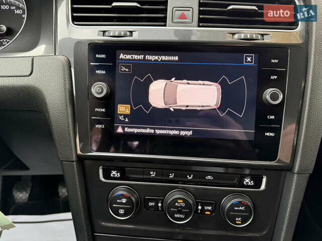 Серый Фольксваген Гольф, объемом двигателя 1.6 л и пробегом 139 тыс. км за 13900 $, фото 38 на Automoto.ua