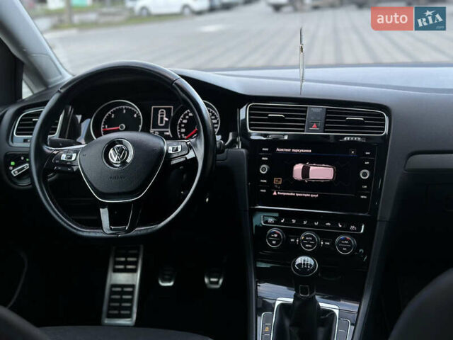 Серый Фольксваген Гольф, объемом двигателя 1.97 л и пробегом 262 тыс. км за 12799 $, фото 16 на Automoto.ua