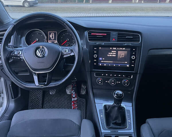 Сірий Фольксваген Гольф, об'ємом двигуна 1.6 л та пробігом 274 тис. км за 12500 $, фото 24 на Automoto.ua