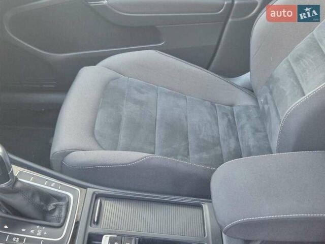 Серый Фольксваген Гольф, объемом двигателя 1.97 л и пробегом 210 тыс. км за 14999 $, фото 42 на Automoto.ua