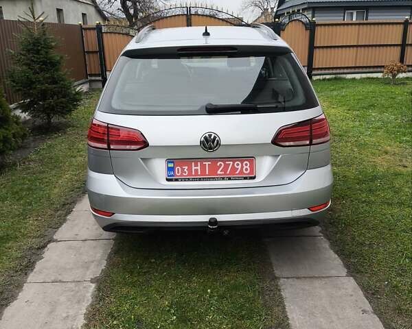 Серый Фольксваген Гольф, объемом двигателя 1.6 л и пробегом 198 тыс. км за 10800 $, фото 4 на Automoto.ua