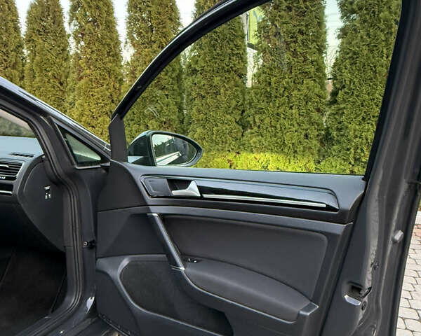 Серый Фольксваген Гольф, объемом двигателя 1.97 л и пробегом 208 тыс. км за 14999 $, фото 38 на Automoto.ua