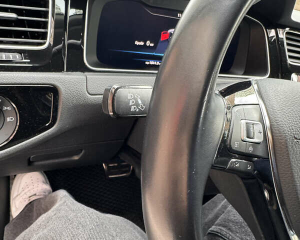 Фольксваген Гольф 2018 у Києві на Automoto.ua Сірий Фольксваген Гольф, об'ємом двигуна 1.97 л та пробігом 133 тис. км за 20200 $, фото 41 на Automoto.ua