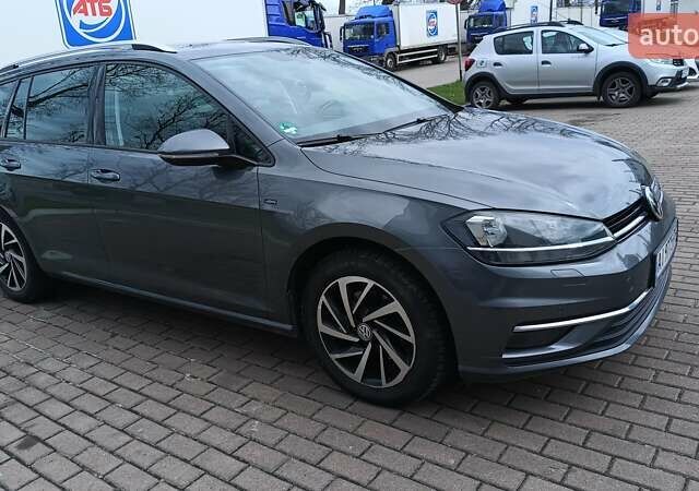 Сірий Фольксваген Гольф, об'ємом двигуна 1.6 л та пробігом 252 тис. км за 13750 $, фото 6 на Automoto.ua