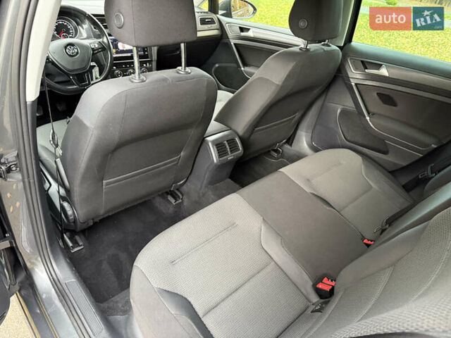 Фольксваген Гольф 2018 в Хмельницком на Automoto.ua Серый Фольксваген Гольф, объемом двигателя 1.6 л и пробегом 139 тыс. км за 13900 $, фото 36 на Automoto.ua