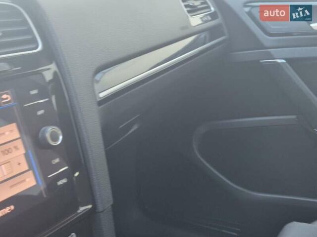 Серый Фольксваген Гольф, объемом двигателя 1.97 л и пробегом 210 тыс. км за 14999 $, фото 49 на Automoto.ua