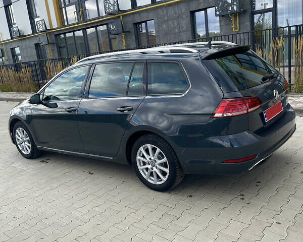 Серый Фольксваген Гольф, объемом двигателя 2 л и пробегом 260 тыс. км за 15550 $, фото 7 на Automoto.ua