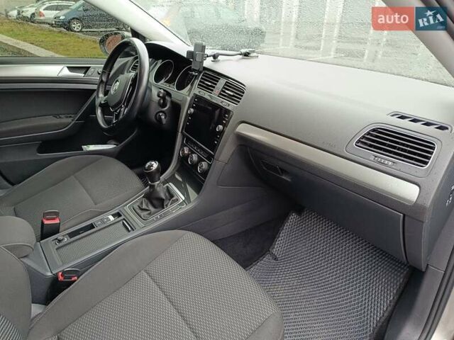Сірий Фольксваген Гольф, об'ємом двигуна 1.6 л та пробігом 228 тис. км за 15100 $, фото 44 на Automoto.ua