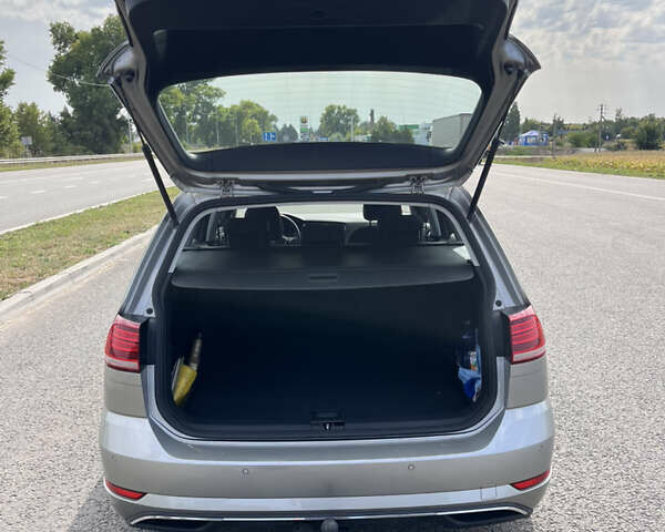 Серый Фольксваген Гольф, объемом двигателя 1.97 л и пробегом 198 тыс. км за 15900 $, фото 19 на Automoto.ua