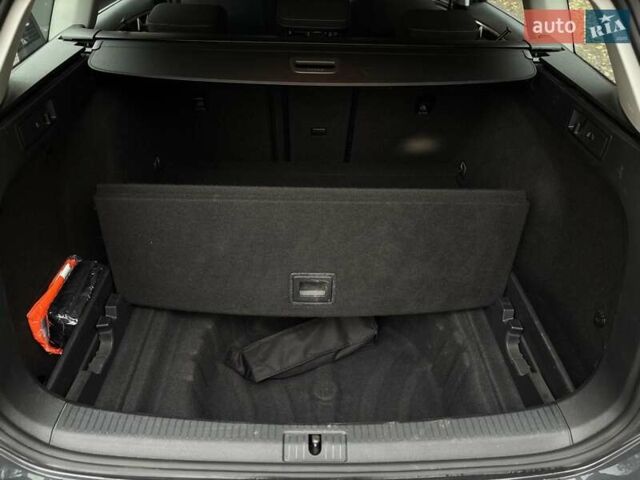 Серый Фольксваген Гольф, объемом двигателя 1.97 л и пробегом 208 тыс. км за 17899 $, фото 24 на Automoto.ua