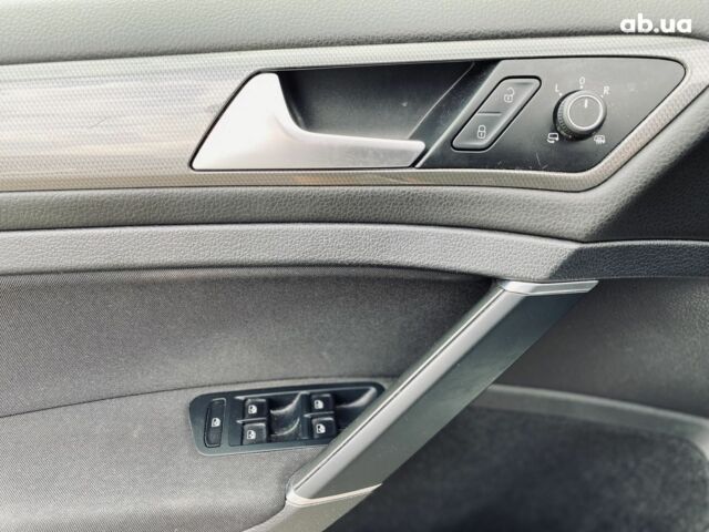 Сірий Фольксваген Гольф, об'ємом двигуна 1.6 л та пробігом 256 тис. км за 14400 $, фото 13 на Automoto.ua