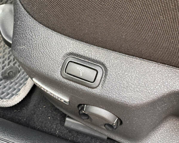 Фольксваген Гольф 2018 у Києві на Automoto.ua Сірий Фольксваген Гольф, об'ємом двигуна 1.97 л та пробігом 133 тис. км за 20200 $, фото 27 на Automoto.ua