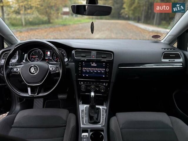 Серый Фольксваген Гольф, объемом двигателя 1.97 л и пробегом 208 тыс. км за 17899 $, фото 13 на Automoto.ua