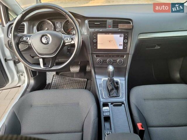 Серый Фольксваген Гольф, объемом двигателя 1.6 л и пробегом 161 тыс. км за 14500 $, фото 20 на Automoto.ua