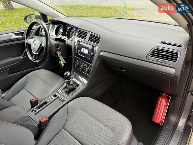 Сірий Фольксваген Гольф, об'ємом двигуна 1.6 л та пробігом 139 тис. км за 13800 $, фото 42 на Automoto.ua