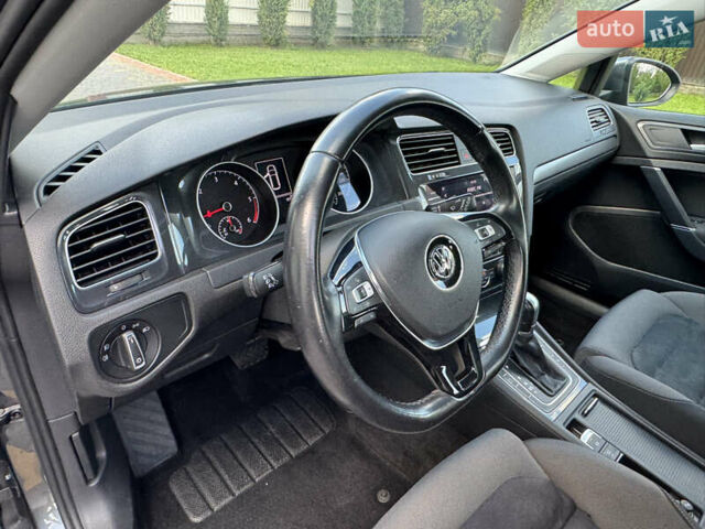 Серый Фольксваген Гольф, объемом двигателя 1.6 л и пробегом 262 тыс. км за 13900 $, фото 24 на Automoto.ua