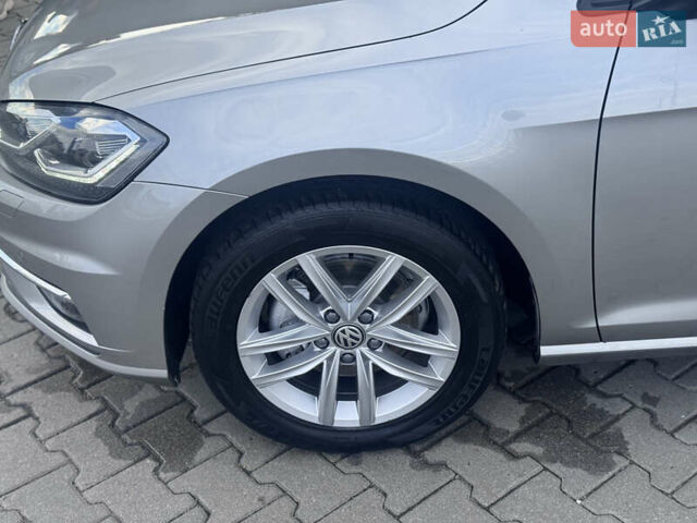 Серый Фольксваген Гольф, объемом двигателя 1.6 л и пробегом 228 тыс. км за 11500 $, фото 17 на Automoto.ua