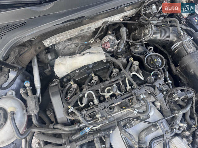 Серый Фольксваген Гольф, объемом двигателя 1.6 л и пробегом 228 тыс. км за 11500 $, фото 42 на Automoto.ua