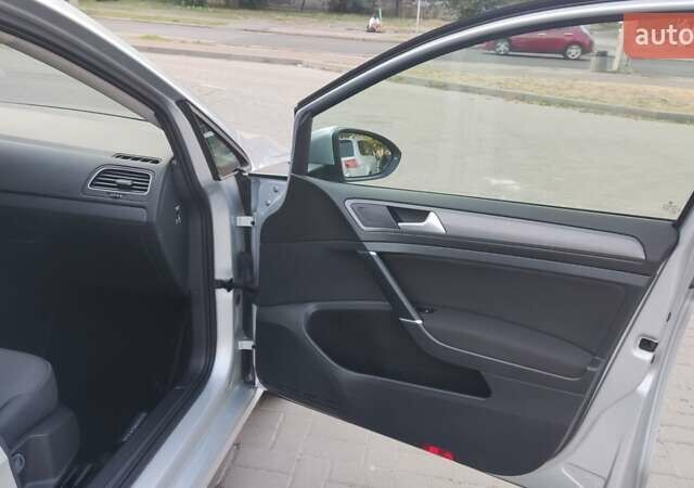 Сірий Фольксваген Гольф, об'ємом двигуна 1.6 л та пробігом 179 тис. км за 14199 $, фото 21 на Automoto.ua