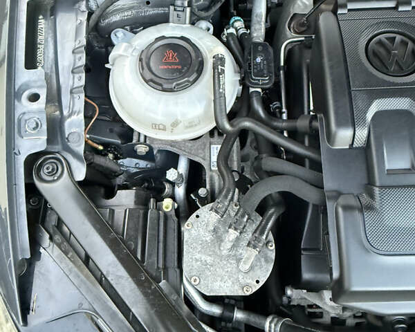 Серый Фольксваген Гольф, объемом двигателя 1.97 л и пробегом 208 тыс. км за 14999 $, фото 51 на Automoto.ua