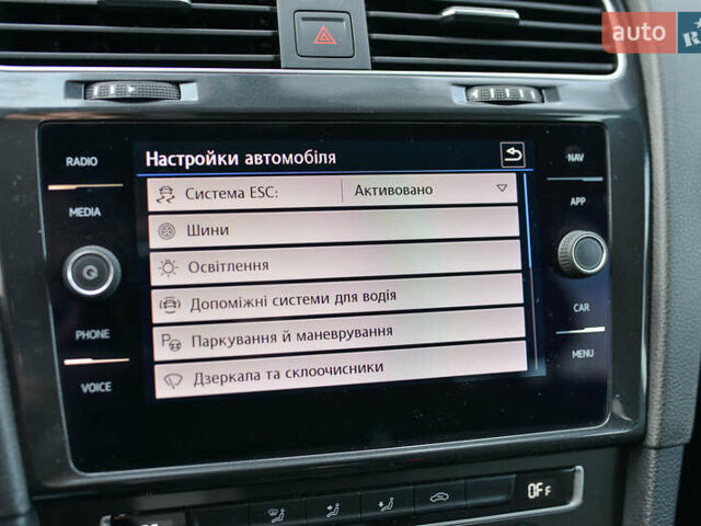 Серый Фольксваген Гольф, объемом двигателя 1.6 л и пробегом 231 тыс. км за 12700 $, фото 39 на Automoto.ua