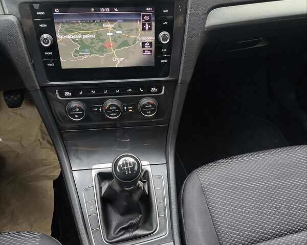 Серый Фольксваген Гольф, объемом двигателя 1.6 л и пробегом 198 тыс. км за 10800 $, фото 25 на Automoto.ua