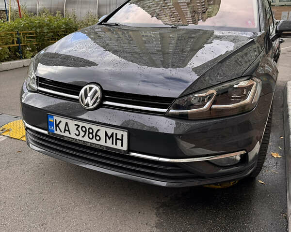 Фольксваген Гольф 2018 у Києві на Automoto.ua Сірий Фольксваген Гольф, об'ємом двигуна 1.97 л та пробігом 133 тис. км за 20200 $, фото 3 на Automoto.ua