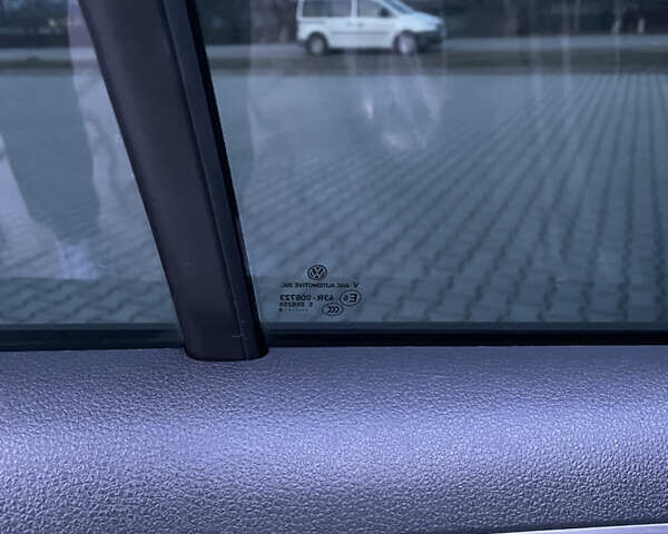 Сірий Фольксваген Гольф, об'ємом двигуна 1.6 л та пробігом 274 тис. км за 12500 $, фото 41 на Automoto.ua