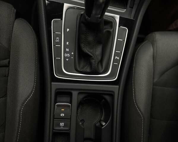 Серый Фольксваген Гольф, объемом двигателя 1.97 л и пробегом 208 тыс. км за 17899 $, фото 20 на Automoto.ua