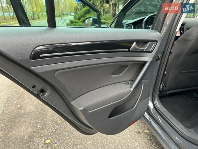 Сірий Фольксваген Гольф, об'ємом двигуна 1.97 л та пробігом 188 тис. км за 17900 $, фото 53 на Automoto.ua