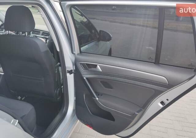 Сірий Фольксваген Гольф, об'ємом двигуна 1.6 л та пробігом 179 тис. км за 14199 $, фото 17 на Automoto.ua