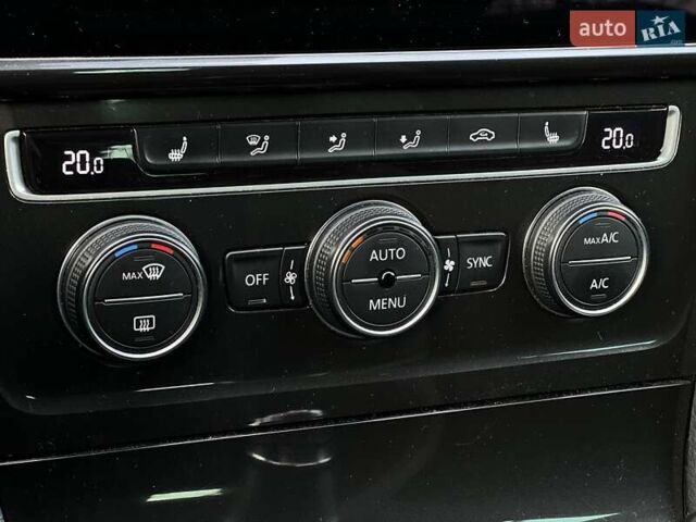 Серый Фольксваген Гольф, объемом двигателя 1.6 л и пробегом 214 тыс. км за 12490 $, фото 34 на Automoto.ua